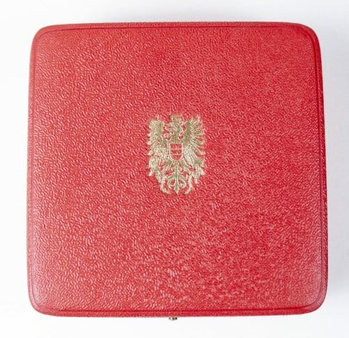 Austria Distinction of Honour for Merit to the Republic Grand Decoration breast star