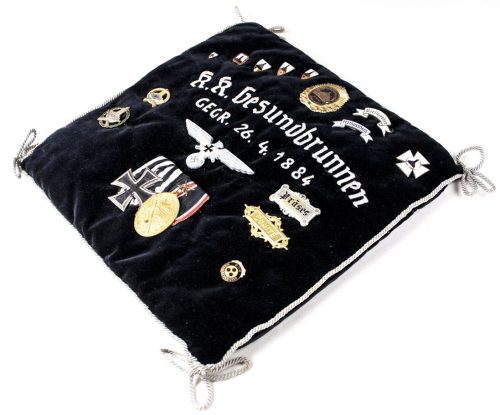 Death pillow of the Kyffhäuserbund Krieger Kameradschaft Gesundbrunnen president Johann Titius