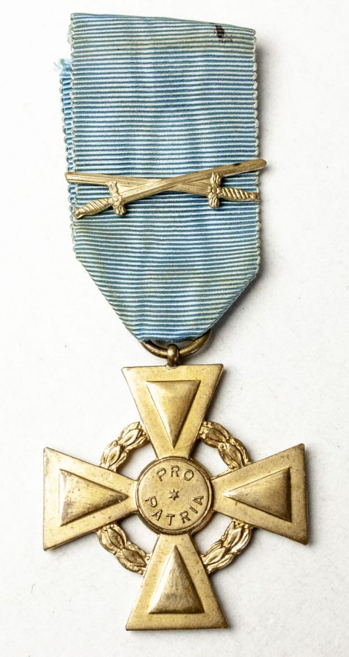 WWI Österreichische Kriegsehrenkreuz citation + cross with swords