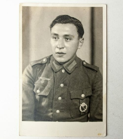 Wehrmacht photo with Infanterie Sturmmabzeichen / ISA in wear