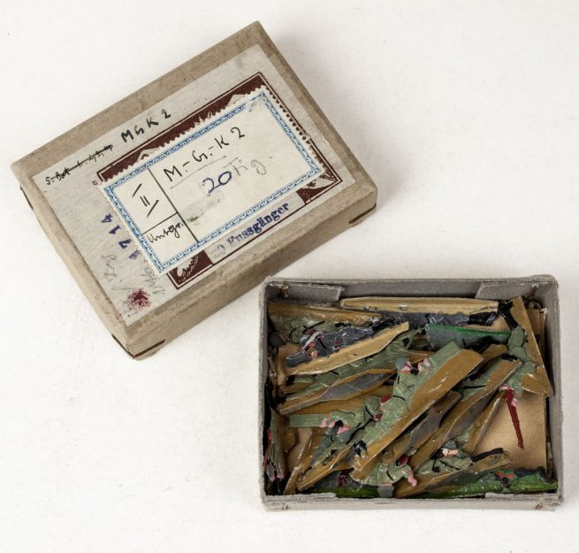 World War I German tin toy soldiers (M.G.K.2 - Maschinengewehr Kompanie) 20 pieces in original box