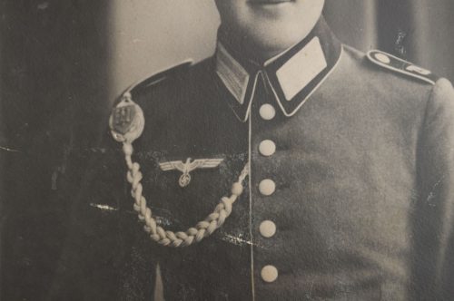 Large photo of a Wehrmacht (Heer) soldier with Schützenschnur