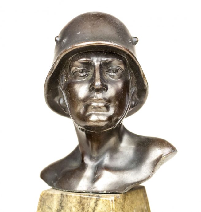 Wehrmacht (heer) Soldier bust on marble base