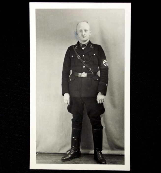 Photo SS man in black uniform