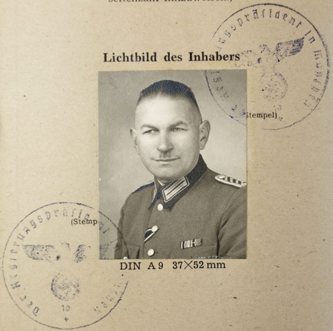 SS Soldbuch Meister der Gendarmerie 1944-1945 (many medals)