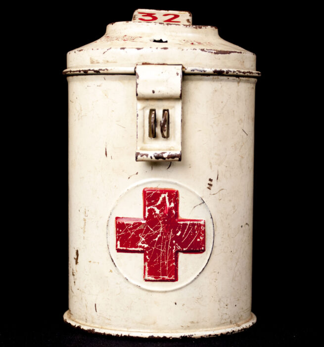 Deutsches Rotes Kreuz (DRK) Sammelbüchse / Collecting tin