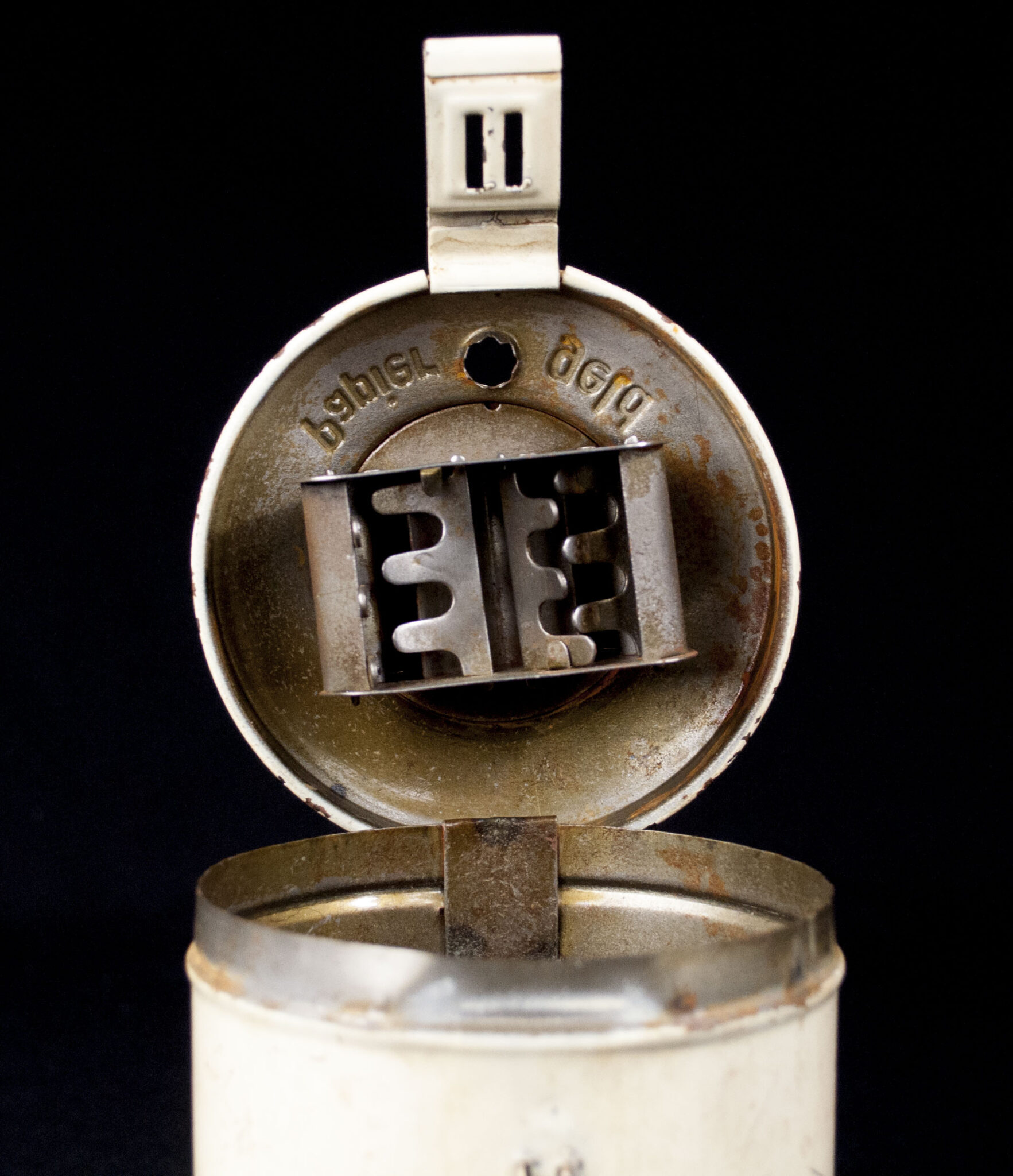 Deutsches Rotes Kreuz (DRK) Sammelbüchse / Collecting tin