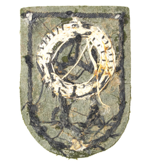 Dutch WWII Nederlandsche Arbeidsdienst voor Meisjes (AMD) Dutch Female Labourservice armbadge