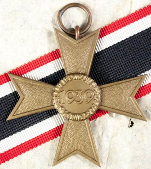 Kriegsverdienstkreuz ohne Schwerter (KVK) War Merit Cross without Swords maker “1” (Deschler) + packingpaper