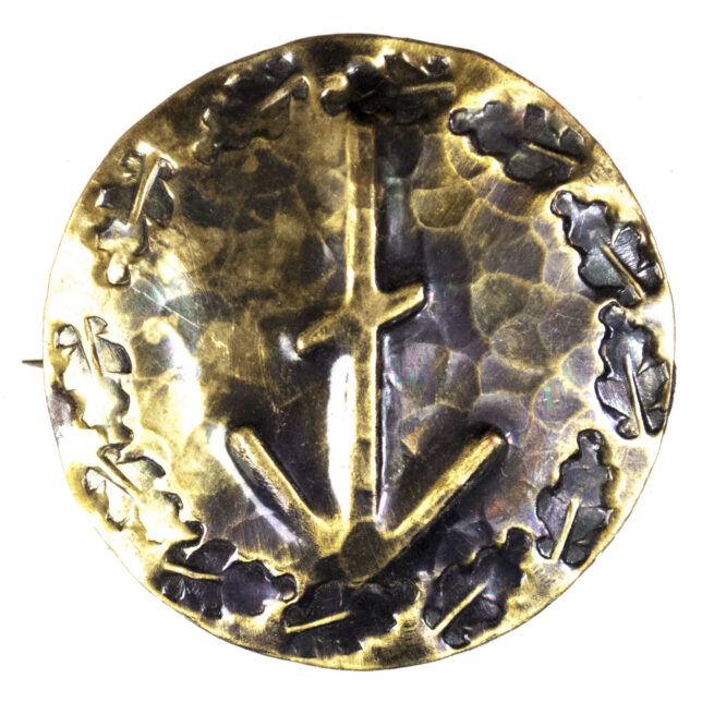 WWII German runic brooch runehousemark