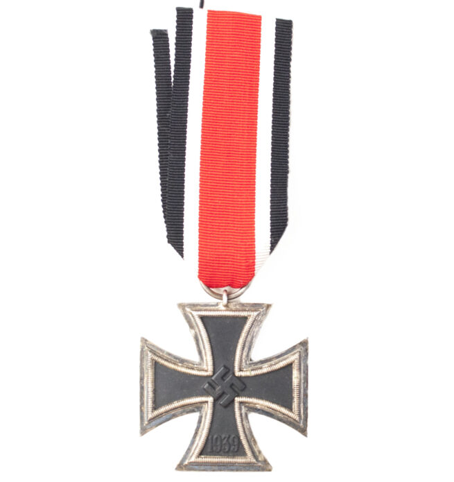 Eisernes Kreuz (EK) Iron Cross second Class 27 (maker Anton Schenkl)