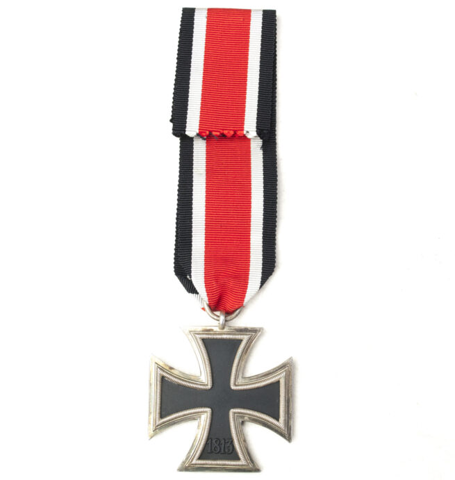 Iron Cross second Class (EK2) Eisernes Kreuz Zweite Klasse 122 (maker J.J. Stahl)