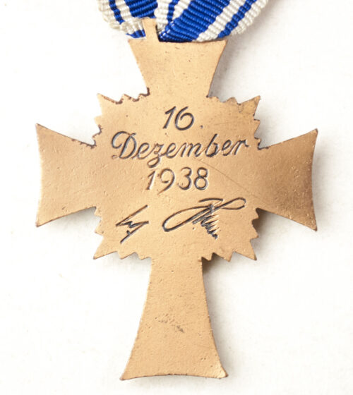 Mutterkreuz Motherscross in bronze