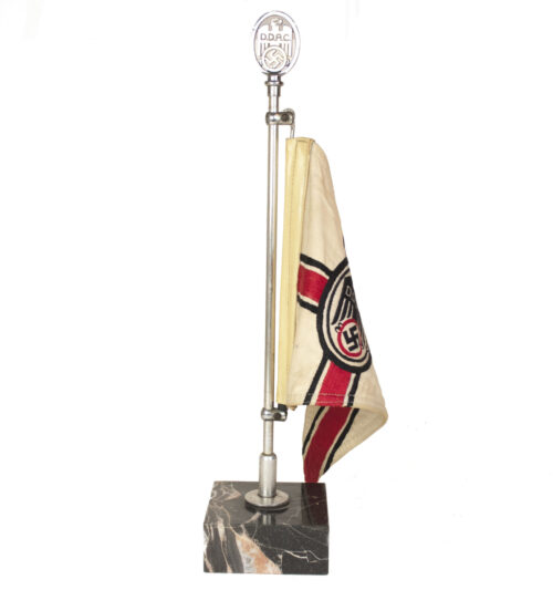 DDAC - Carpennant with pole and marble base