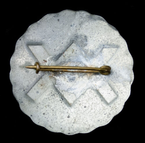 (NSB) Nederlandsche Heemkunst cultural Ing-rune runic brooch