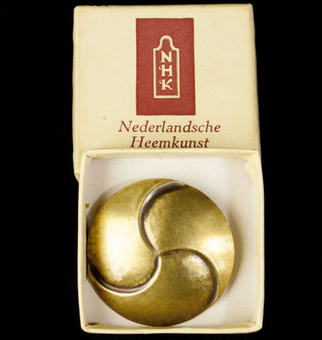(NSB) Nederlandsche Heemkunst cultural Sunwheel runic brooch with original case (EXTREMELY RARE!)
