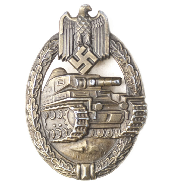 Panzer Assault Badge (PAB) Panzerkampfabzeichen (PKA) in bronze by maker Frank & Reif