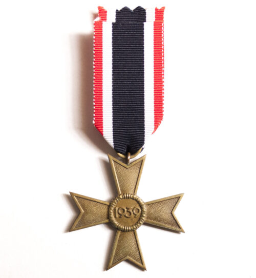 Kriegsverdienstkreuz (KVK) Ohne Schwerter War Merit Cross without swords “11” (Grossmann & Co)