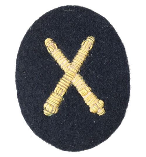 Kriegsmarine (KM) Waffenoffiziere (Artilleriewaffen) laufbahnabzeichen (small)