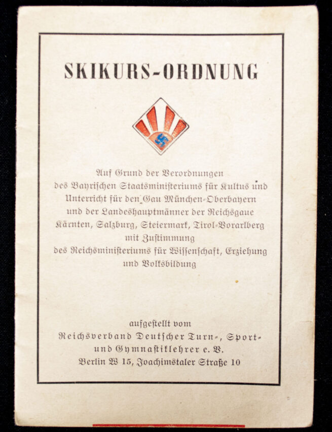 WWII German Ski-Kurs Ordnung booklet and rare emblem