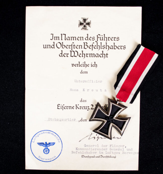 Eisernes Kreuz 2. Klasse + Urkunde Luftgau Norwegen(1940) (with general signature!)