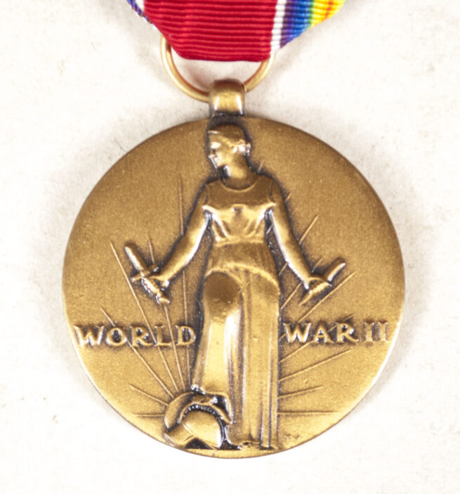 (USA) USA World War II Victory medal + ribbon