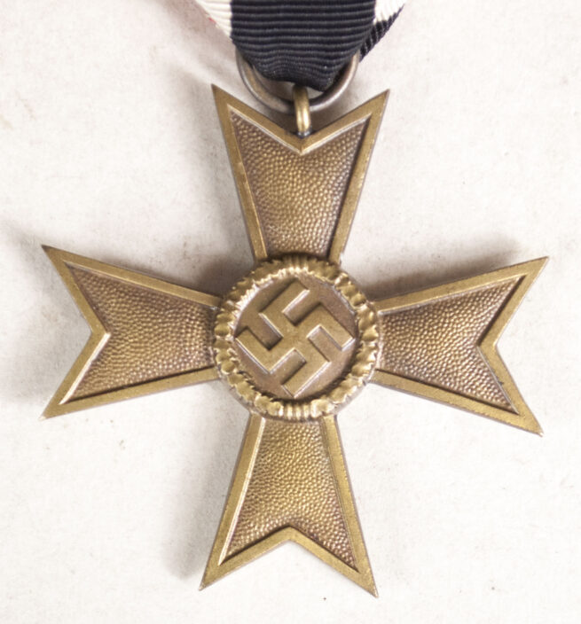 Kriegsverdienstkreuz (KVK) Ohne Schwerter / War Merit Cross without swords