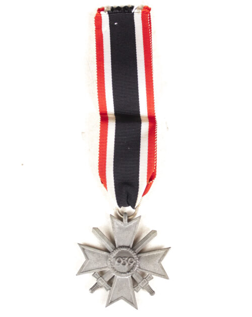 Kriegsverdienstkreuz (KVK) mit Schwerter War Merit Cross witht swords maker 10 (Förster & Barth)