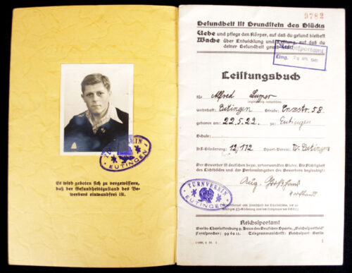WWII German RJA Sports Proficiency badge Leistungsbuch with passphoto
