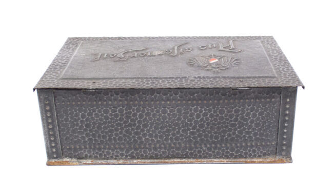 German WWI patriotic cigarette box “Aus Eiserner Zeit 1914-1916” (small)
