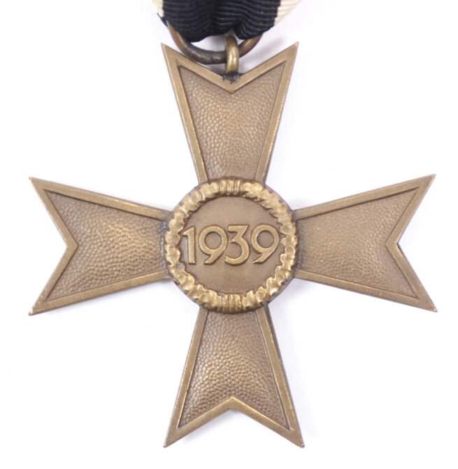 Kriegsverdienstkreuz (KVK) Ohnre Schwerter War Merit Cross without swords.