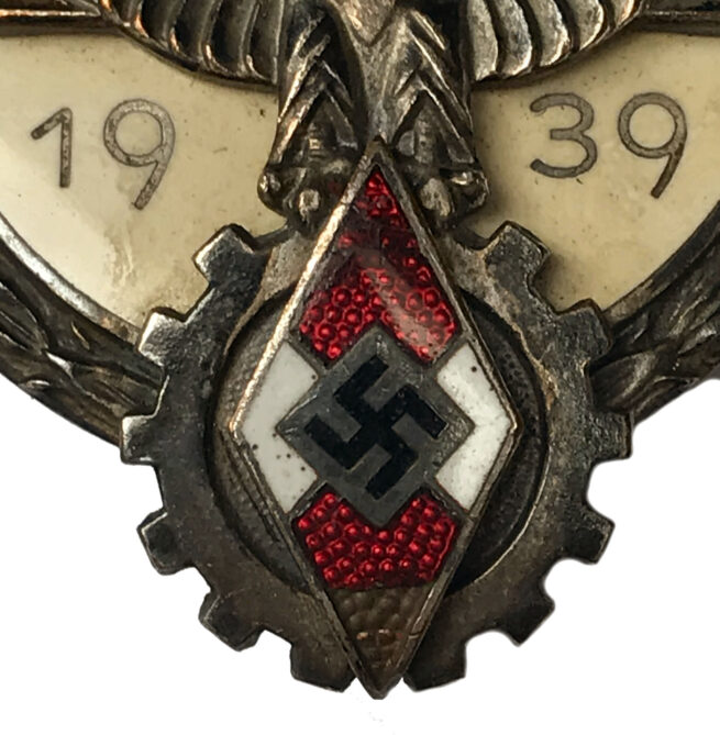 Hitlerjugend (HJ) Gausieger 1939 (Maker G. Brehmer Markneukirchen)