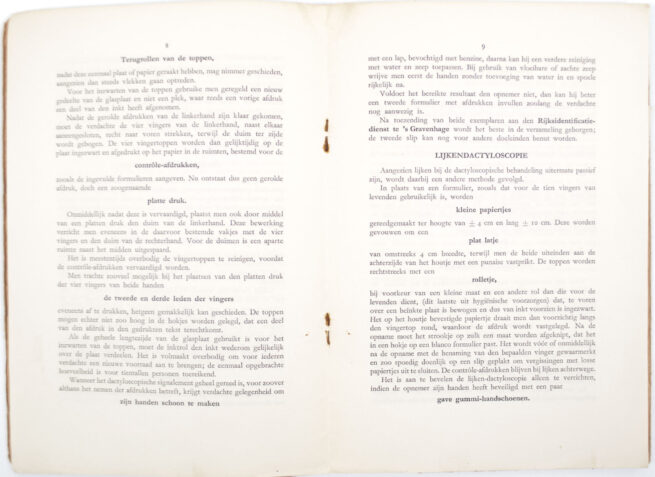 Nederlandsche Politie Handleiding tot het vervaardigen van vingerafdrukken en handpalmafdrukken (1940)
