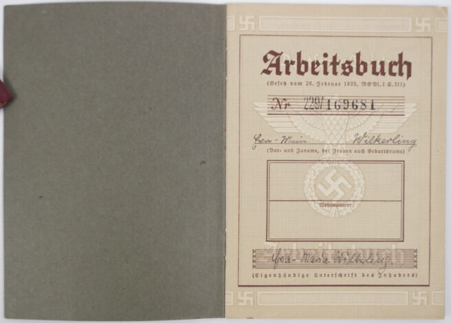 Arbeitsbuch second type Arbeitsamt Halle (with Siebel Flugzeugwerke Eintragung)