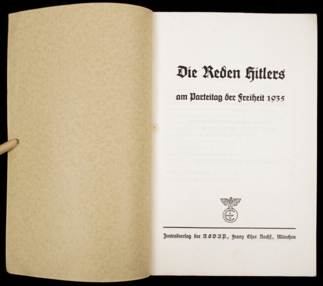 (Book) Die Reden Hitlers am Reichsparteitag der Freiheit (1935)