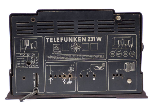 Bakelite radio reciever Telefunken 231W (1933)