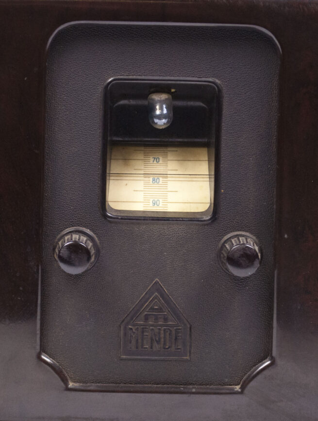 Bakelite radio reciever Mende 100N (1931)