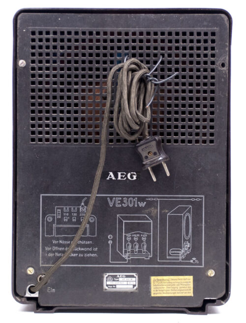 German WWII RadioVolksempfanger - VE 301W (1933)