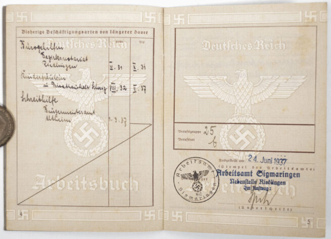 Arbeitsbuch Arbeitsamt Sigmaringen (1937) with Merkblatt