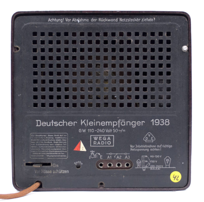 German WWII Radio/Volksempfanger - Deutscher Kleinempfänger 1938