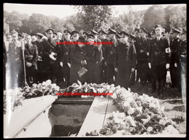 (NSB) WA-Man Peter Ton Funeral Photo collection