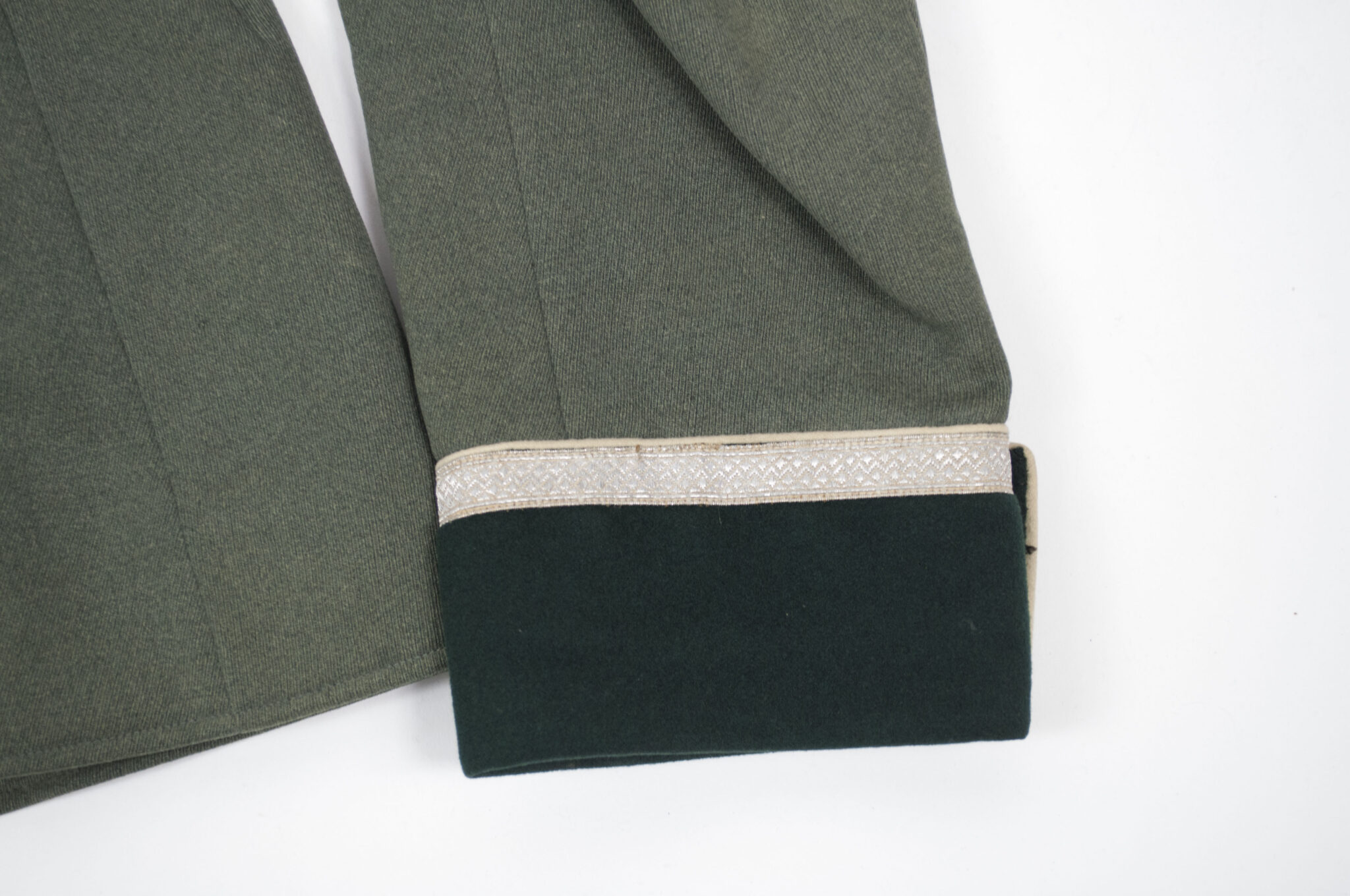 Wehrmacht (Heer) Waffenrock parade tunic Infanterie Regiment 13 with Krimshield and Schützenschnur