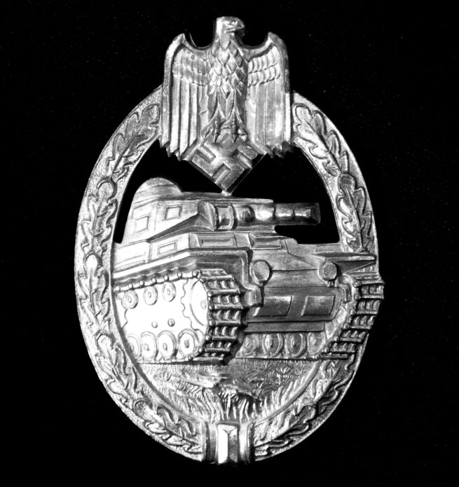 Panzerkampfabzeichen (PKA) Panzer Assault Badge (PAB) by Hermann Aurich (Unworn!)