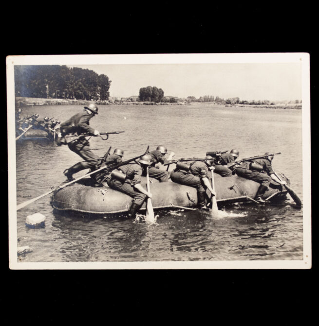 (Postcard) Unsere Waffen - SS - Mit Floßsäcken über den Fluß