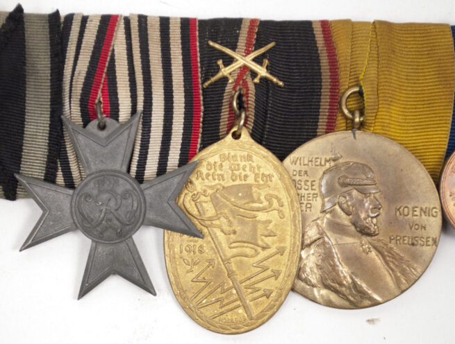 WWI German medalbar with EK2, Kriegshilfskreuz, Kyffhäuserbundmedaille, Centenary medal, Treue Dienste, Frontkämpferkreuz