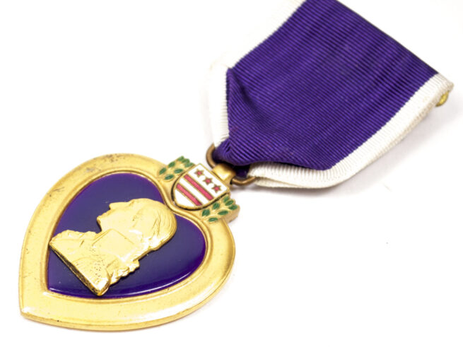 WWII USA Purple Heart medal in coffin case