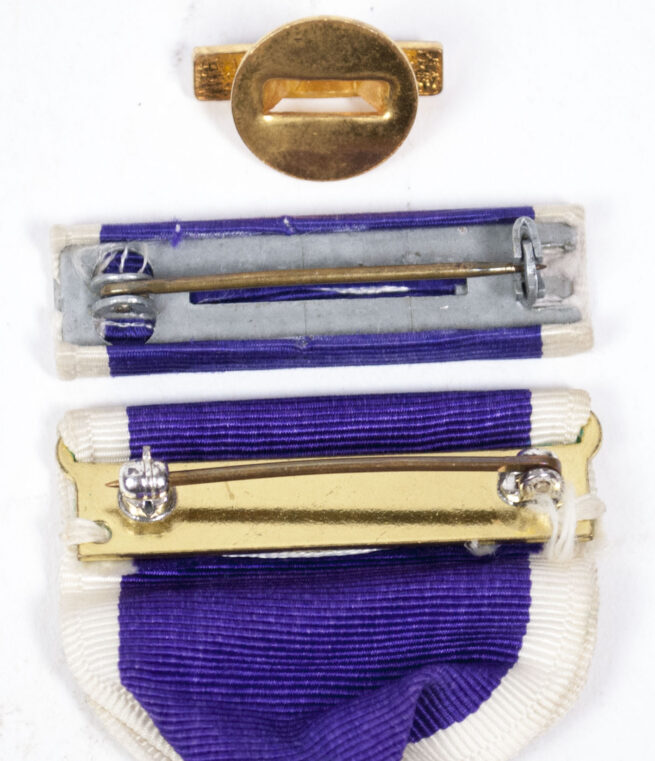 WWII USA Purple Heart medal in coffin case