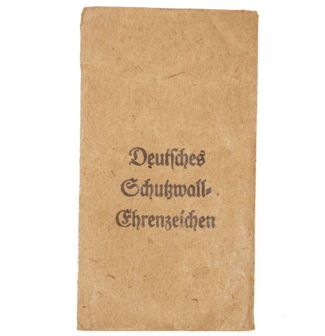 Deutsches Schutzwall Ehrenzeichen Westwal medal Tüte Bag (Maker L. Chr. Lauer)