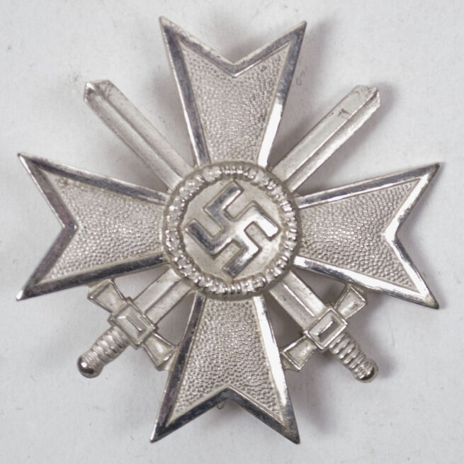 Kriegsverdienstkreuz erster Klasse War Merit Cross first class + etui (maker Kerbach & Österhelt)
