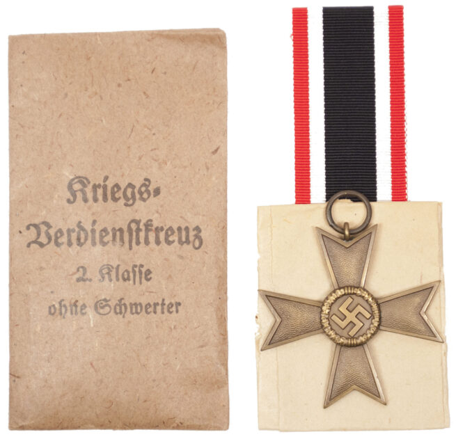 Kriegsverdienstkreuz ohne Schwerter (KVK) War Merit Cross without Swords + bag (maker Deschler)